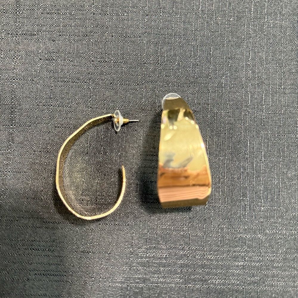 Nordstrom Gold Earrings - Picture 4 of 6